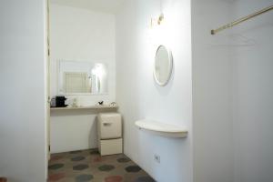 101 Flats Candias Suites