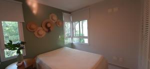 Casa Praia de Camburi with 5 dormitorios, sendo 3 suites