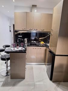 EFReMIAS PLACE