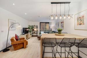 Baltic Apt II - City Centre with Parking, Sleeps 6