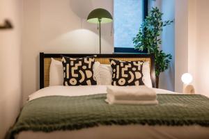 The Linehouse - Stylish City Centre Apartment sleeping 6 guests