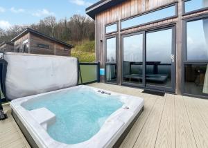 Cheddar Woods Resort And Spa