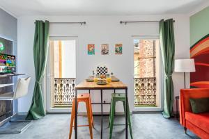 Retro Game Room avec jacuzzi