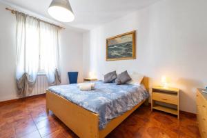 Large seaside apartment with patio img4