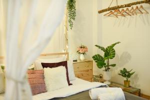 Timeless Elegance & Modern Comfort- Premium Stay in the Heart of the City