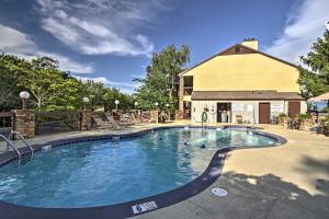 Hike, Swim and Explore Mtn-View Condo in Gatlinburg