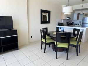 3303 Apartament Beautiful Beach Front in Condominium PORTOZUL