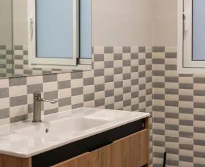 Spacious 4-bedroom Apartment in the center of Prague