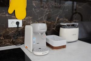 Adela & Robert Home cu piscină și parcare privată