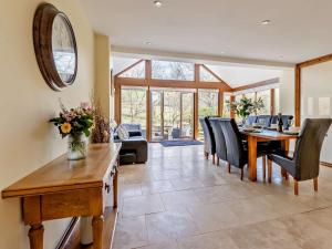 4 Bed in Llanidloes 95968