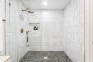 Big Groups, Heated Pool, 10 Mins To Strip, Games