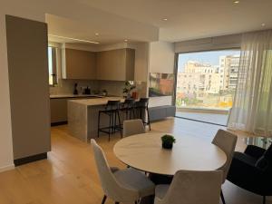 WealthyStays Parkside Residence