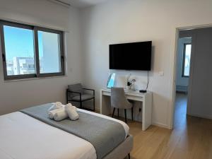 WealthyStays Parkside Residence