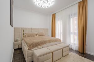 Adela & Robert Home cu piscină și parcare privată