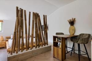 Bamboe Suite Bentveld met ligbad en gratis parkeren