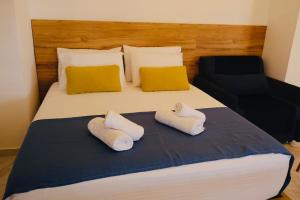 Floras Apartment Golem