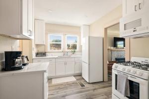 Cozy Ocean Beach Bungalow