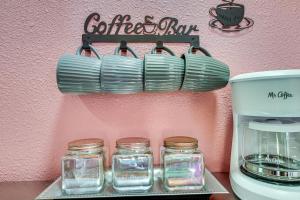 Explore and Unwind Charming Bedford Apartment