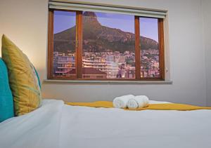 Prime Sea Point Location Spacious