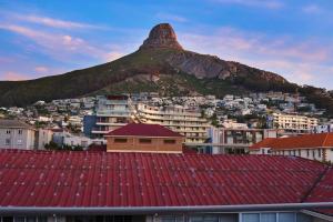 Prime Sea Point Location Spacious