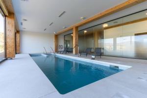 Luxury Penthouse With Sea View in Paraiso Pueblo