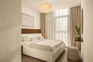 Seraya Residences at Burj Crown
