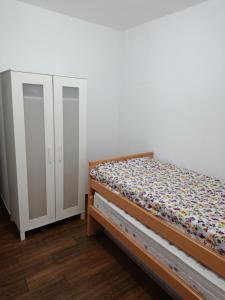 Apartamento universidad con patio