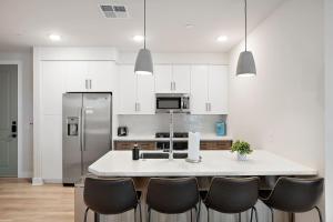 Old Town Camelback Mall Mountain View Pool