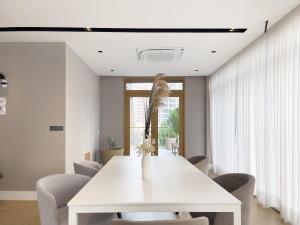 Today Perdizes - Studios por temporada