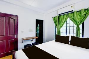 Hotel O A Star Lodge