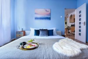 Central Charm and Modern Style- Elegant Stay in the Historic Bucharest