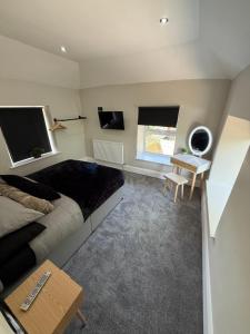 Modern 2 Bedroom Private Detached Cottage