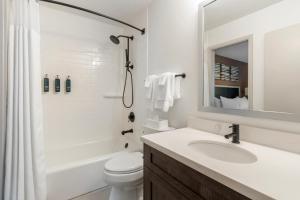 1 Bedroom Deluxe room in Fairway Forest by Diamond Resorts