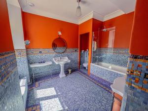 B&B / Chambres d'hotes Domaine de Kerrosen a proximite du port de Dinan, sur la Rance : photos des chambres