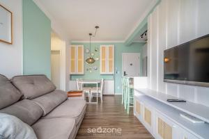 Apto c/ varanda gourmet a 800m da praia CBE0201