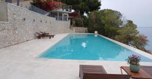 Vasilikis Villa Beach Front and Pool
