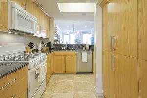 Dwell Descans - Restful Haven Steps to Vegas Strip