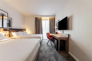 Net Zero Family Room with Two Queen Beds room in Park Inn by Radisson Manchester City Centre