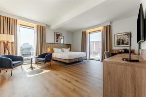 Net Zero One-Bedroom Suite room in Park Inn by Radisson Manchester City Centre