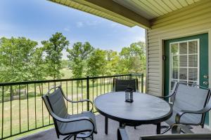 4 Mi to Branson Landing Resort Condo with Balcony