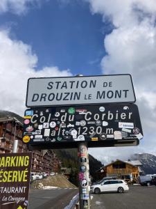 Le pied des pistes, studio 5 pers, balcon sud est, vue sur les montagnes