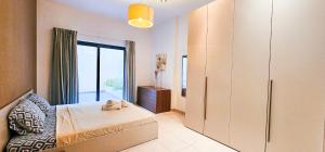 Paceville Flat Two Bedroom Two Bathrooms St Julians with Terrace and Yard Pen 2