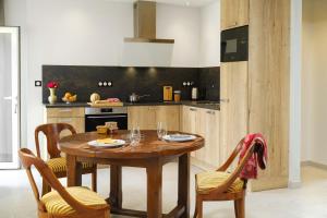 Appartements La Grande Ferme Crepon - a la campagne 5mn d'Arromanches et 10mn de Bayeux : photos des chambres