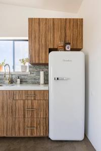 modern casita | Joshua Tree tiny home