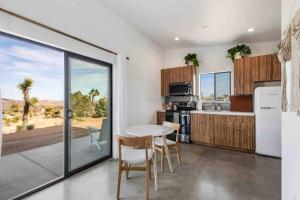 modern casita | Joshua Tree tiny home