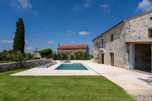 Villa Valeria by Briskva