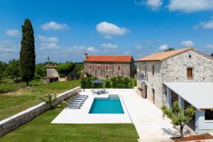 Villa Valeria by Briskva