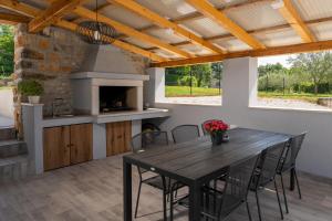 Villa Valeria by Briskva