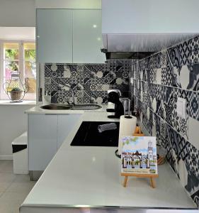 THE CEDAR TREE HOUSE Studio 48