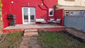 The Red House, 2 Bed Flat in Bristol